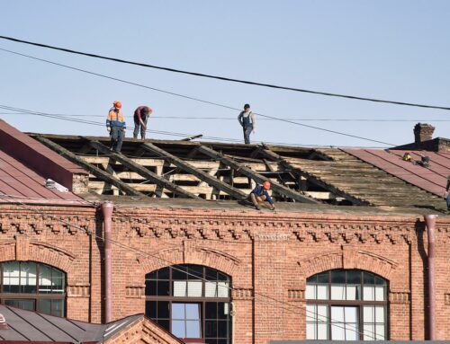 Réparation toiture à Pélissanne : Les erreurs répandues au niveau des toitures industrielles
